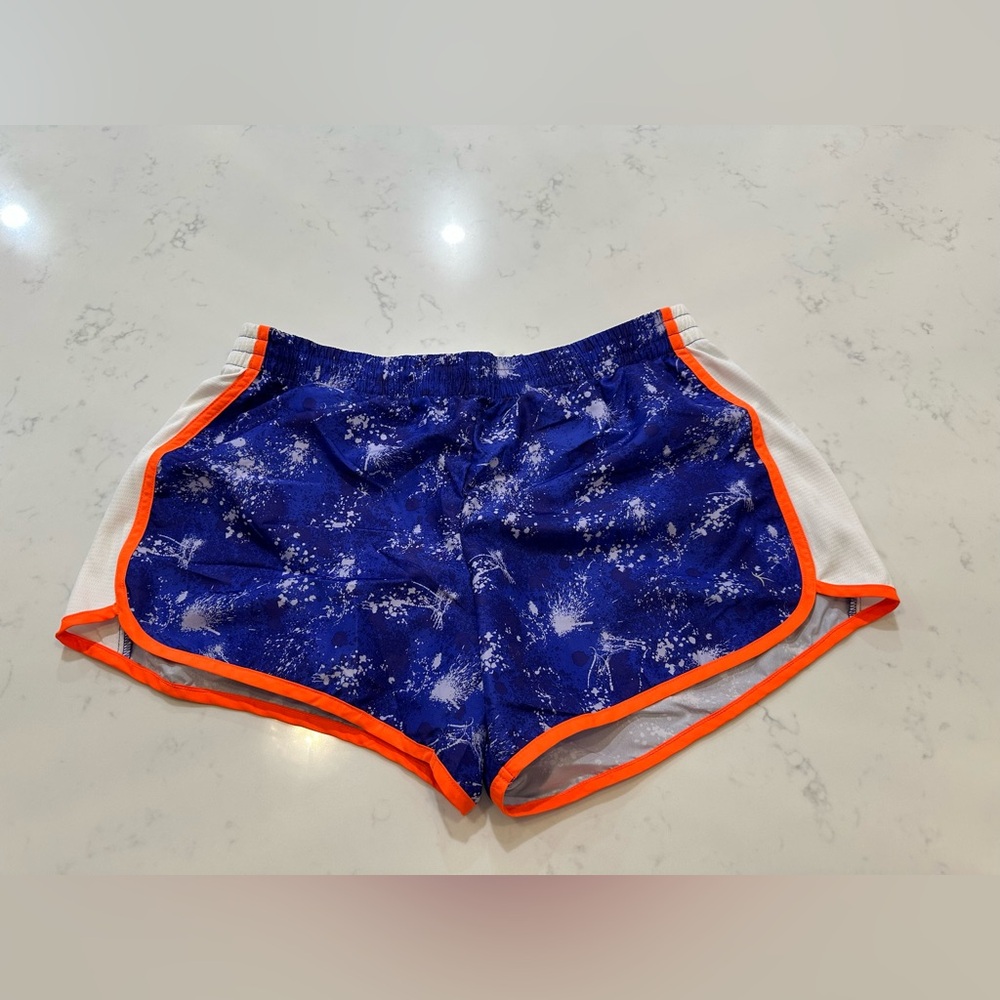 Danskin Now Woven Running Shorts LG (12-14)